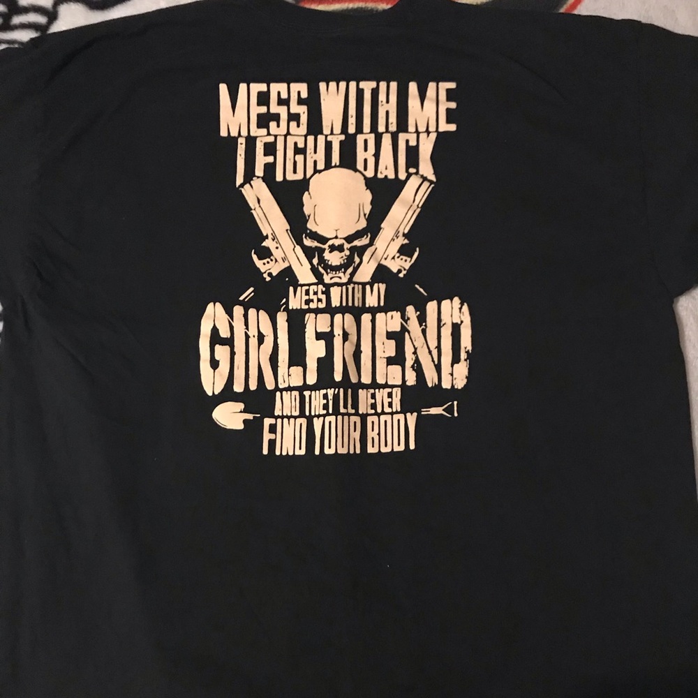 Skull/gun/girlfriend men’s black shirt.